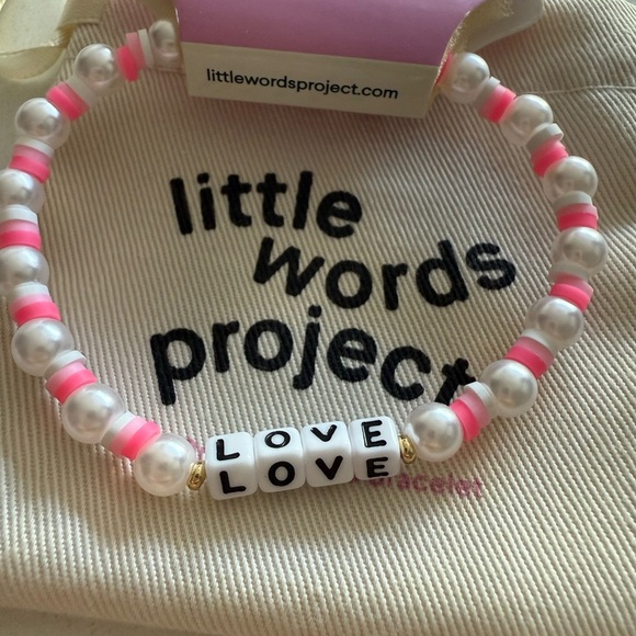 Little Words Project Love Beaded Bracelet - Size M/L - Pink/Pearl - NWT - Picture 7 of 8
